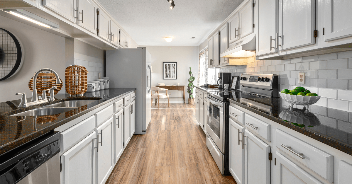 Cover Image for Stunning White Kitchen Cabinet Ideas for a Fresh, Airy Look